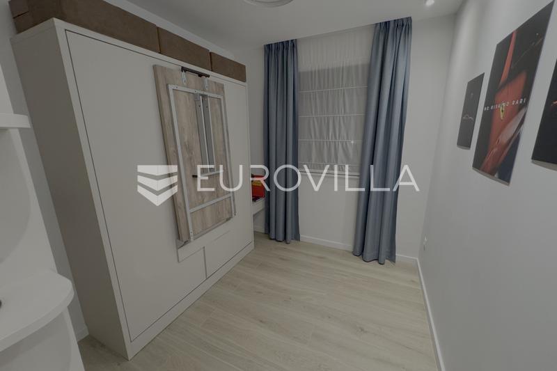 Kastel Kambelovac - ático amueblado de tres dormitorios con una amplia terraza en la azotea y vistas impresionantes - 16