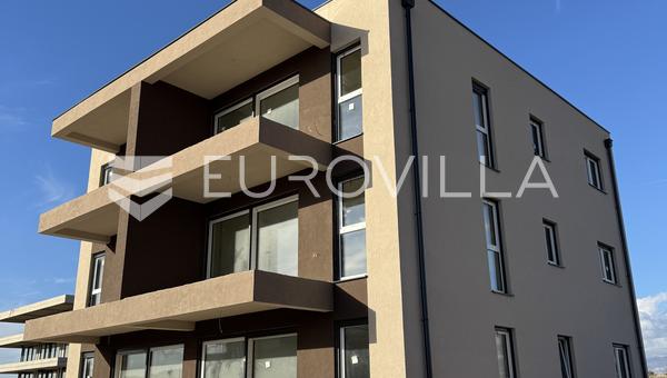 Pag, Povljana, apartamento de dos dormitorios con jardín, S1