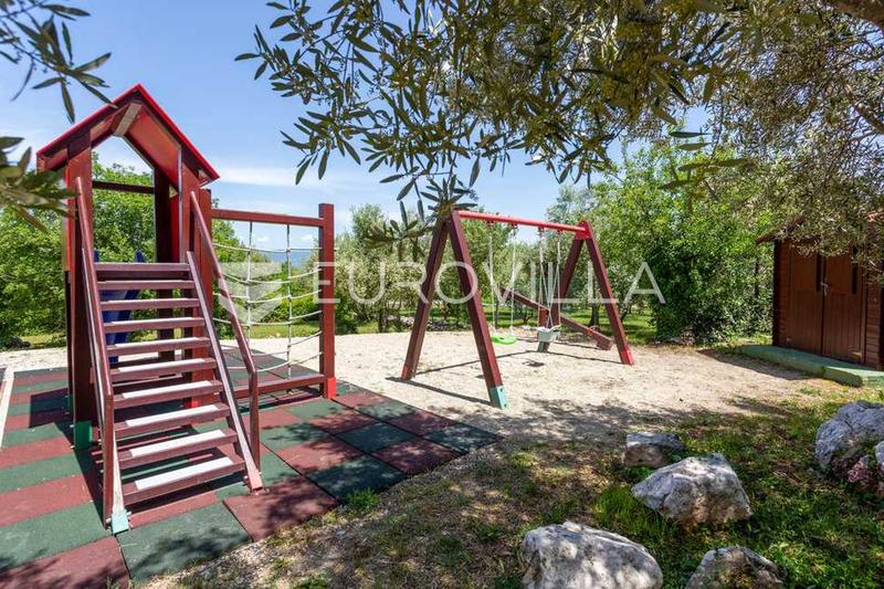 Krk, Dobrinj, rustikalna villa s grijanim bazenom od 60 m², jacuzzijem, saunom i fitnessom - 6