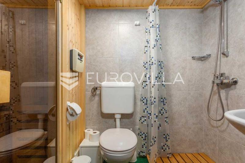 Krk, Dobrinj, rustikalna villa s grijanim bazenom od 60 m², jacuzzijem, saunom i fitnessom - 18