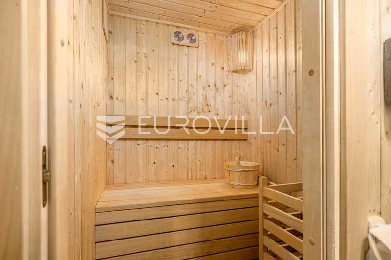 Krk, Dobrinj, rustikalna villa s grijanim bazenom od 60 m², jacuzzijem, saunom i fitnessom - 16