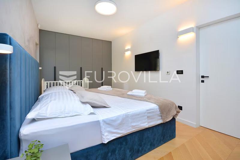 Klis long-term rental villa with five bedrooms, garage, swimming pool and kitchenette all with se - 13
