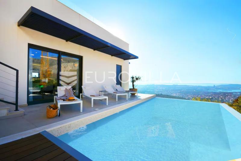 Klis long-term rental villa with five bedrooms, garage, swimming pool and kitchenette all with se - 8