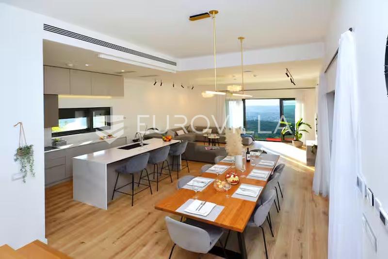 Klis long-term rental villa with five bedrooms, garage, swimming pool and kitchenette all with se - 6