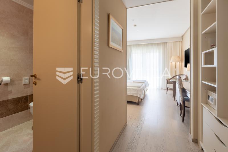 Istra, Pula, luksuzni butični hotel na iskani lokaciji s pogledom na morje - 25