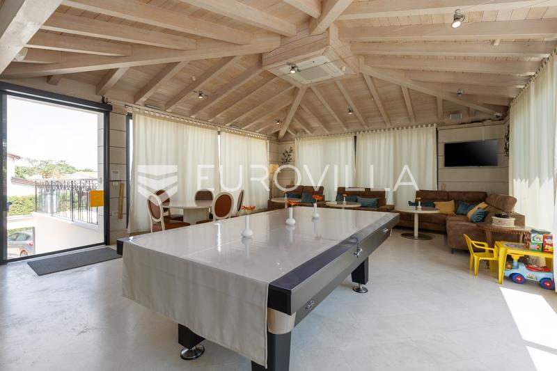 Istra, Pula, luksuzni butični hotel na iskani lokaciji s pogledom na morje - 9