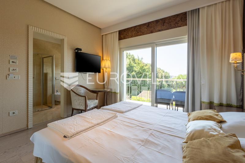 Istra, Pula, luksuzni butični hotel na iskani lokaciji s pogledom na morje - 21