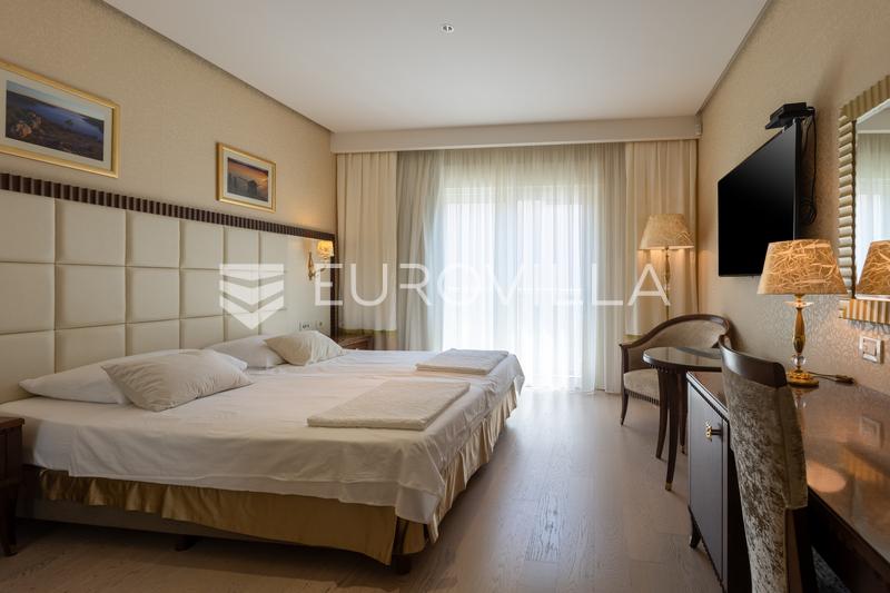 Istra, Pula, luksuzni butični hotel na iskani lokaciji s pogledom na morje - 28