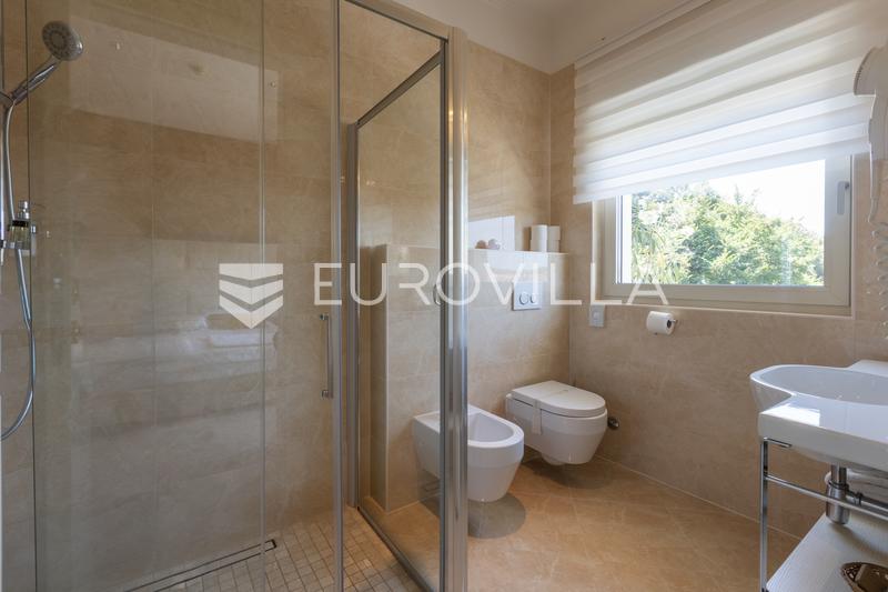 Istra, Pula, luksuzni butični hotel na iskani lokaciji s pogledom na morje - 23