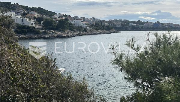 Rogoznica, Ražanj, građevinsko zemljište udaljeno 220 m od mora