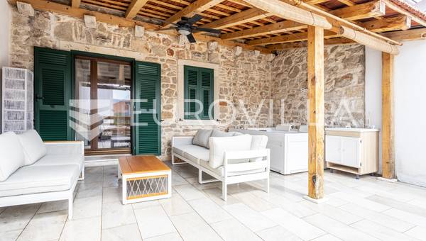 Hvar, Vrbanj, schönes Steinhaus