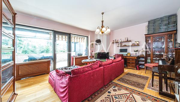 Zagreb, Vinogradi, beautiful three-bedroom apartment with a private garden and open views