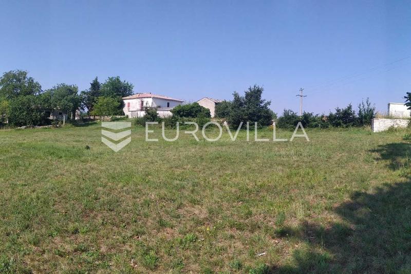 Istria, Tinjan, Building and Agricultural Land 4557 m²