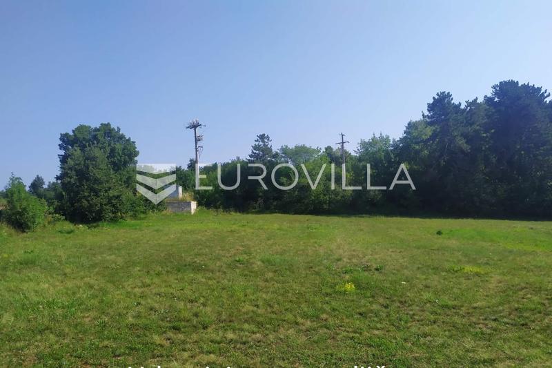 Istria, Tinjan, Building and Agricultural Land 4557 m²