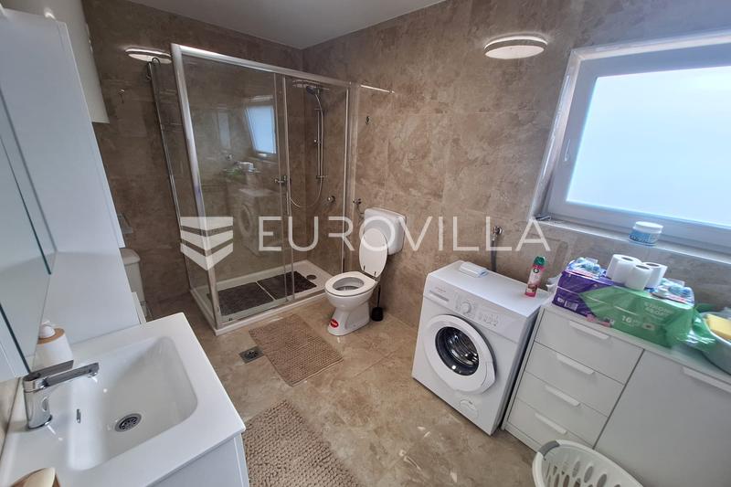 Karlovac, Gornje Mekušje, hiša 95 m², blizu centra - 8