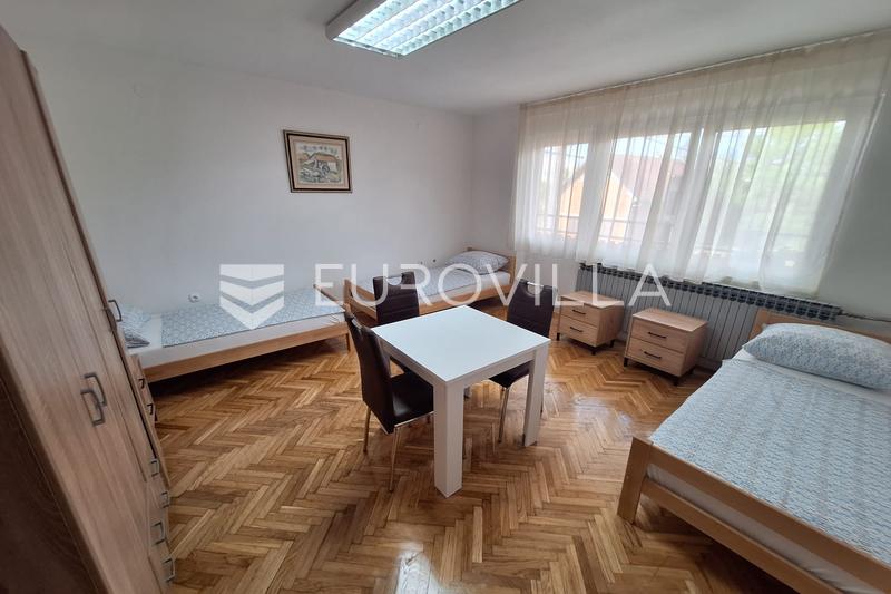 Karlovac, Gornje Mekušje, hiša 95 m², blizu centra - 2