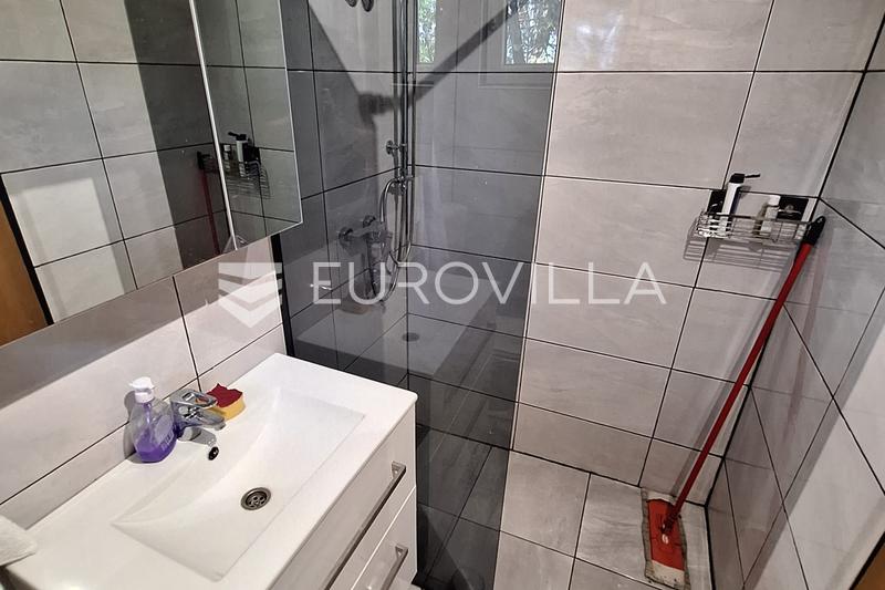 Karlovac, Zadobarje, Haus 100 m², renoviert, komplett ausgestattet - 7