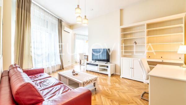 Zagreb, Petrova, odličan trosoban stan 65 m² s garažom, najam