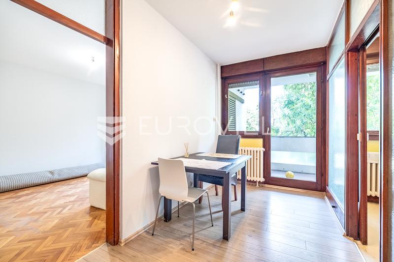 Zagreb, Travno, etværelseslejlighed trænger til renovering, nettoareal 65,32 m² - 1