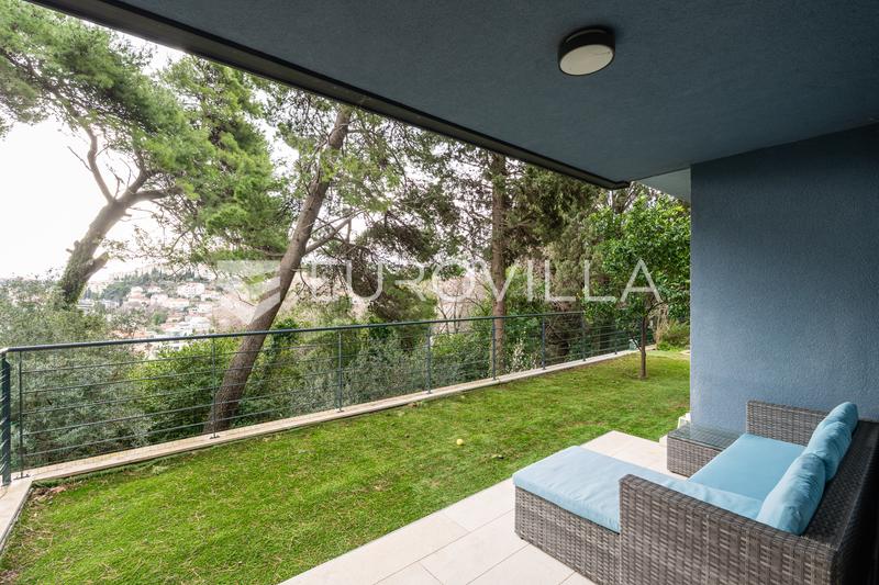 Dubrovnik, kiralık, bahçeli ve teraslı dört odalı daire - 12