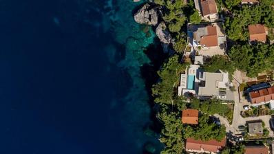 Hvar, moradia com piscina - primeira fila para o mar