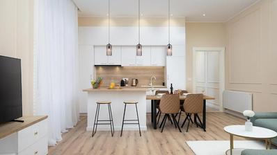 Pula, bredere centrum, langtidsleje af en smuk treværelses lejlighed 89 m², garage, fra 10.10