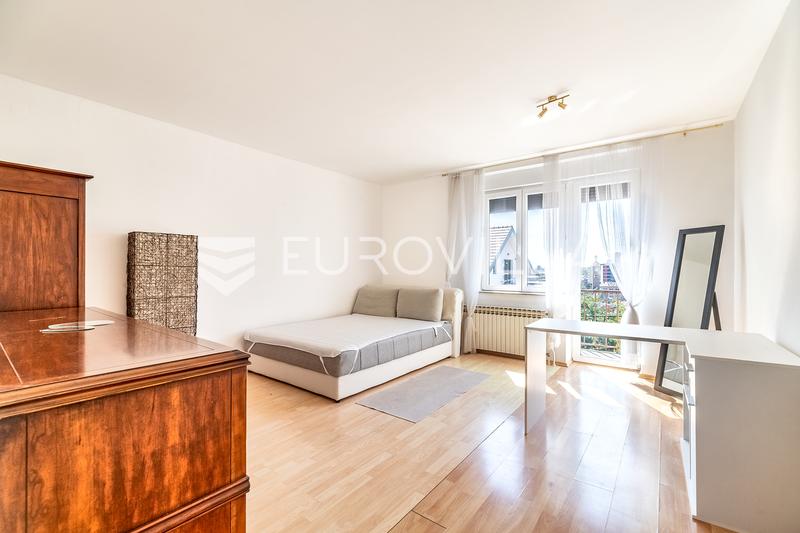 Záhřeb, Salata, Vocarska, 2-pokojový byt o rozloze 68 m² ve druhém patře. - 4