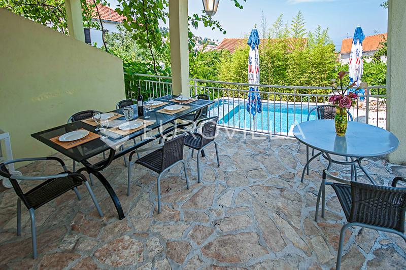 Brac, Sutivan, ett hus med 3 lägenheter beläget på en rymlig tomt med pool och trädgård - 7