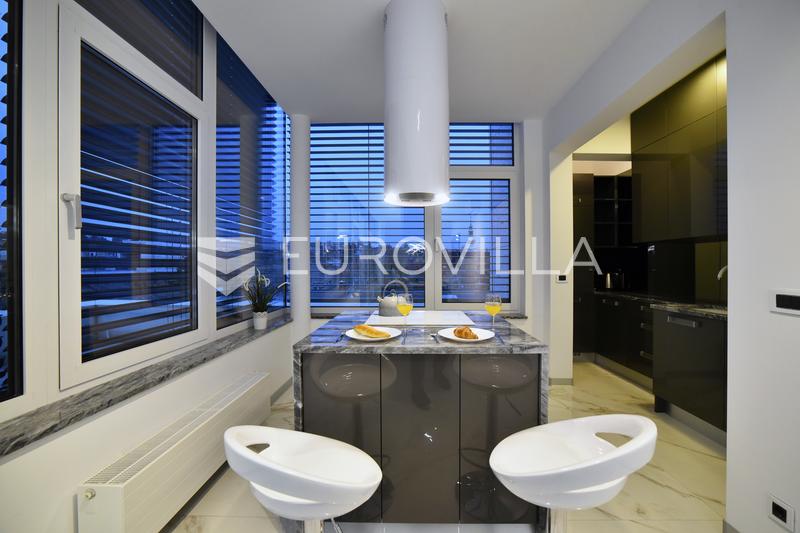 Zagrebe, Medvedgradska, luxuoso apartamento de dois quartos com 139,36 m² e 2 lugares de estacionamento na garagem - 10