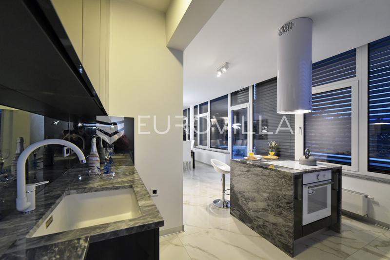 Zagrebe, Medvedgradska, luxuoso apartamento de dois quartos com 139,36 m² e 2 lugares de estacionamento na garagem - 12