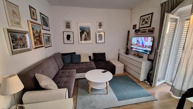 Pula, Centro da Cidade: Apartamento renovado de dois quartos, 51 m², a 100 m da Arena, 1º andar, localização privilegiad