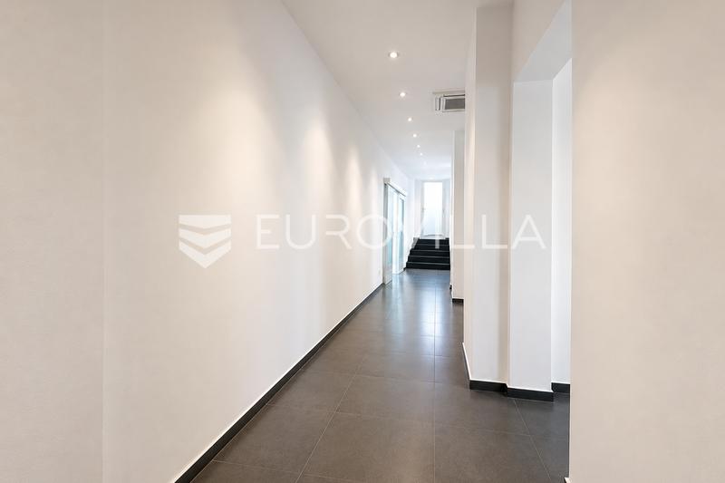 Rijeka, Centar, NAJAM, poslovni prostor, ured, 115 m², 2. kat - 9