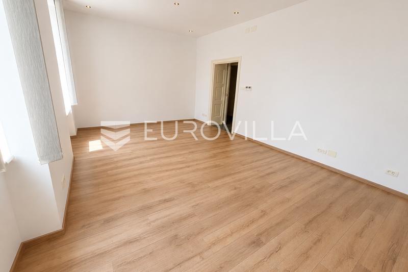 Rijeka, Centar, NAJAM, poslovni prostor, ured, 115 m², 2. kat - 3