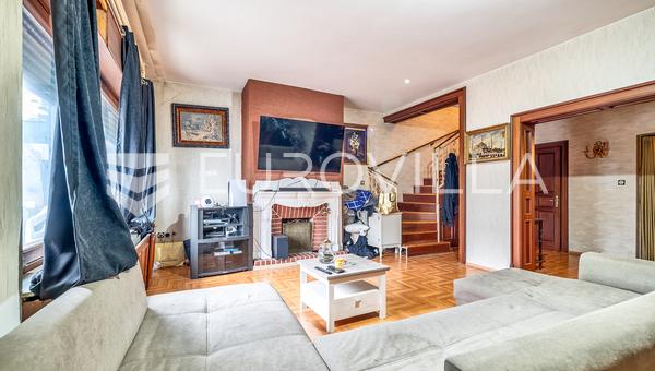 Zagreb, Remete, peterosoban dvoetažan stan, 216 m²