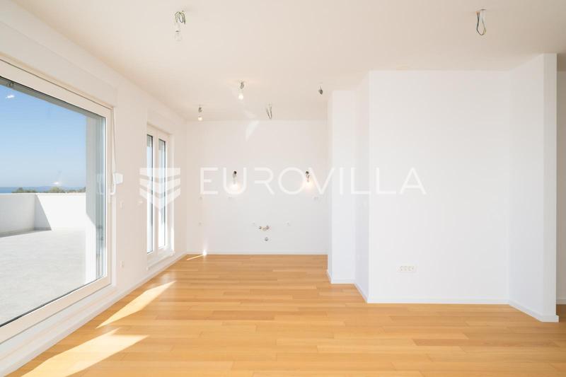 Zadar, Belafuža, trosoban stan s krovnom terasom, NOVOGRADNJA, NKP 138,77 m2