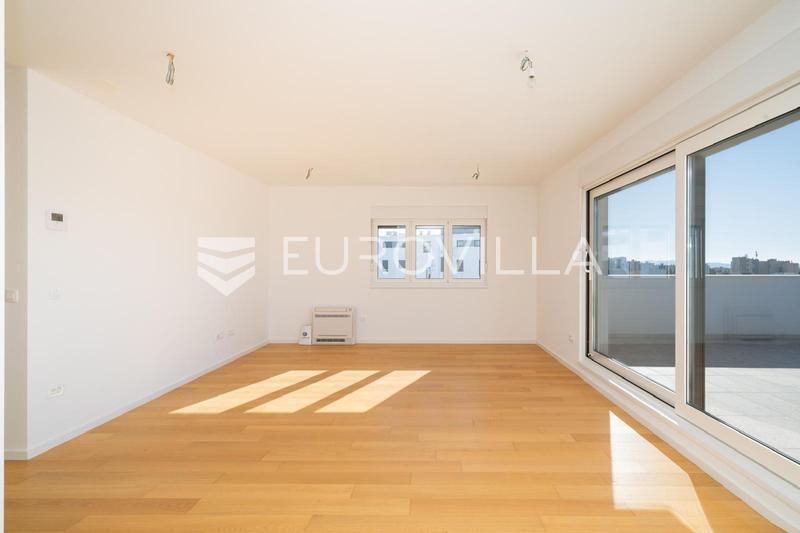 Zadar, Belafuža, trosoban stan s krovnom terasom, NOVOGRADNJA, NKP 138,77 m2
