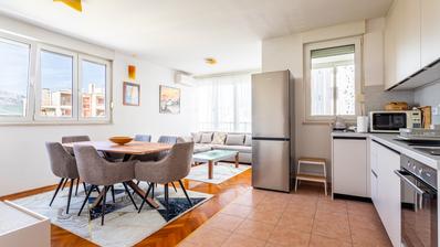 Split, Sucidar, yeni binada iki yatak odalı daire, uzun dönem kiralık