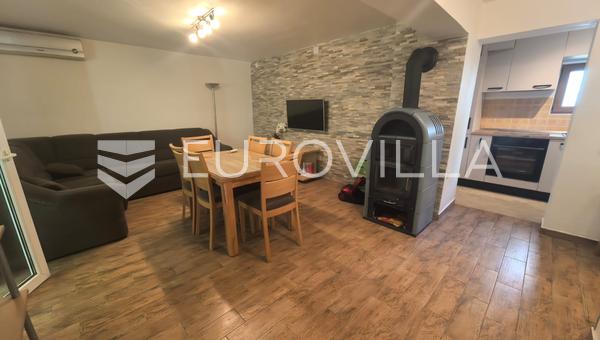 Zagreb, BRANIMIROVA, sjarmerende toroms leilighet i første etasje, 62 m²