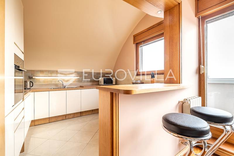 Zagreb, Pantovcak, lujoso ático de dos habitaciones, 180 m² - 5