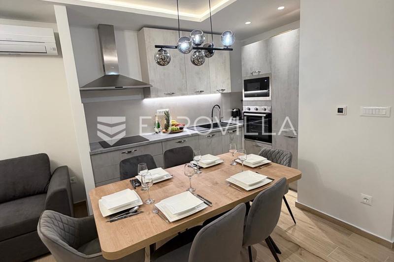 Kaštel Novi, nově zrekonstruovaný dvoupokojový byt - 7