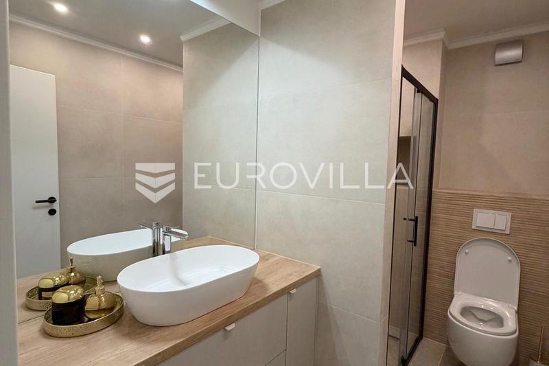 Kaštel Novi, nově zrekonstruovaný dvoupokojový byt - 16