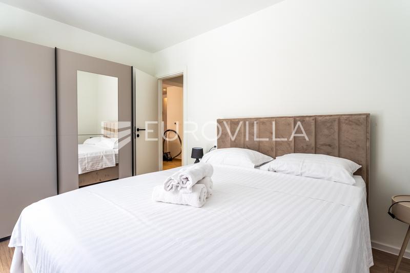 Kastel Novi, appartement de deux chambres récemment rénové - 10