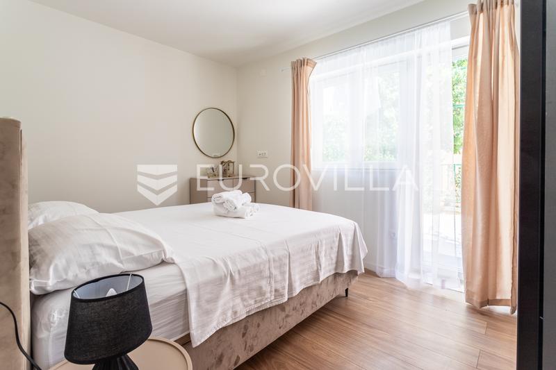 Kastel Novi, appartement de deux chambres récemment rénové - 9