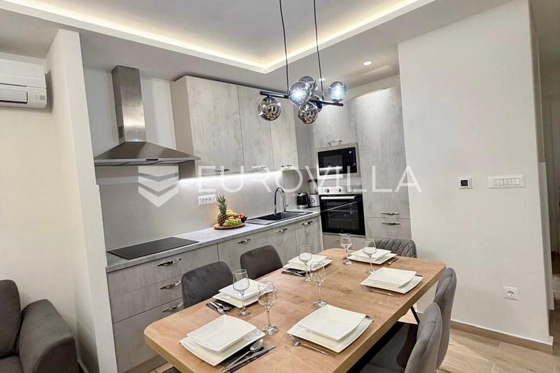 Kaštel Novi, nově zrekonstruovaný dvoupokojový byt - 5