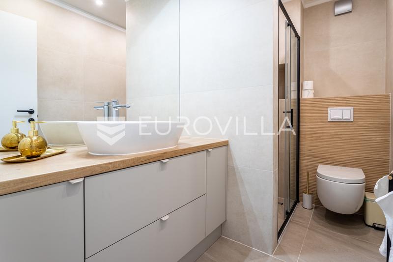 Kastel Novi, appartement de deux chambres récemment rénové - 7