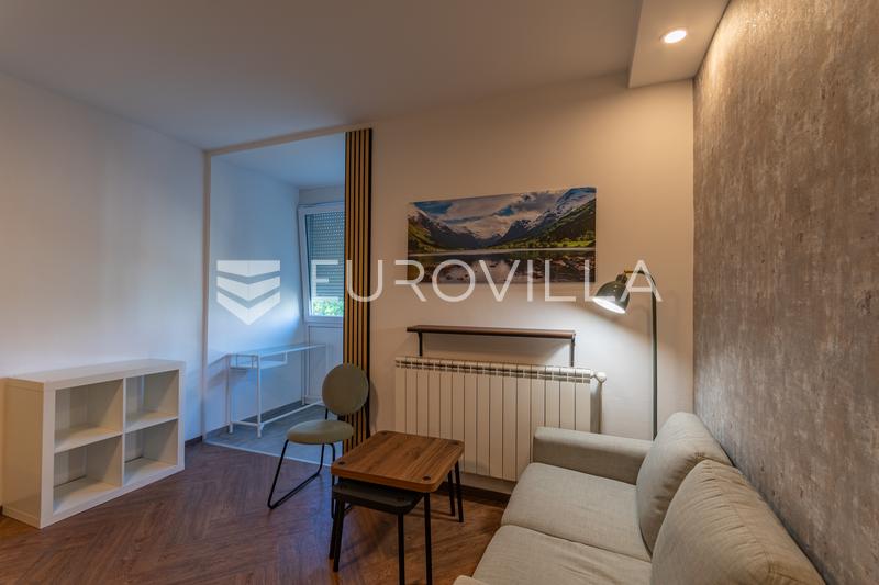 Varaždin, Centar, uređen stan površine 30,85 m² - 1