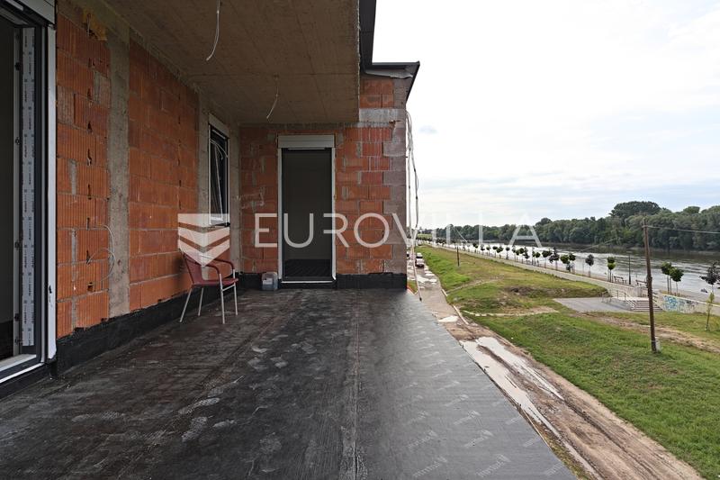 Osijek, Donji Grad, prodaje se prostrani stan uz Dravu do promenade - 20