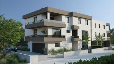 Istria, Pula - Penthouse s garážou v tichej časti Kastanjer