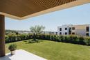 Istria, Novigrad, un apartamento de dos dormitorios en planta baja con jardín de 115 m², plaza de aparcamiento, piscina compartida - 4