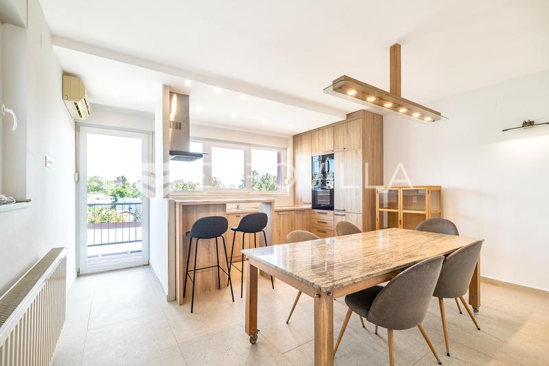 Zagabria, Maksimir, casa indipendente di 152 m² con giardino e garage. - 2